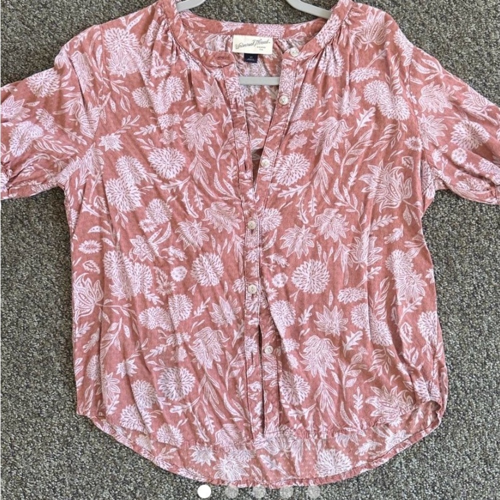Universal Thread Dusty Rose Floral Button-Front Blouse